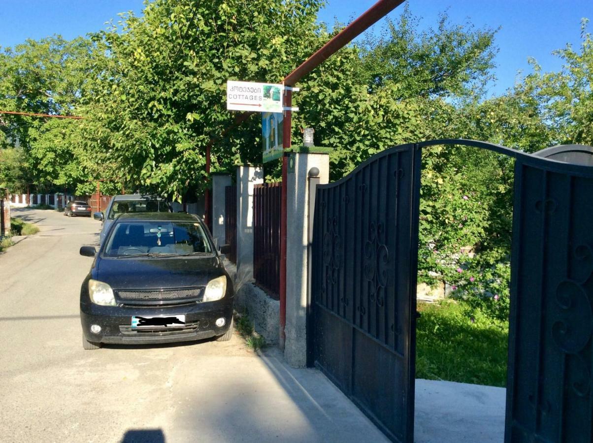 Taripiri Villa Ambrolauri Exteriör bild